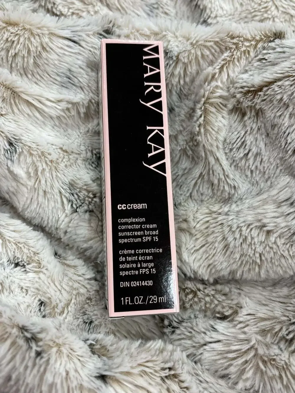 Mary Kay CC Cream Complexion Corrector Sunscreen Broad Spectrum SPF 15 - Very De